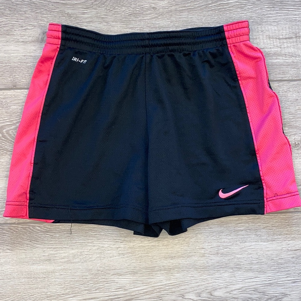NIKE DRI FIT SHORTS SIZE SMALL